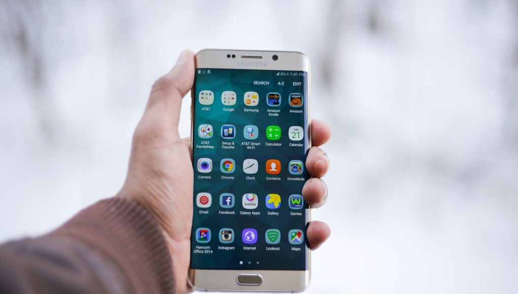 samsung-smartphone-hand-1283938 Smartphone with advanced features and a budget-friendly price tag.